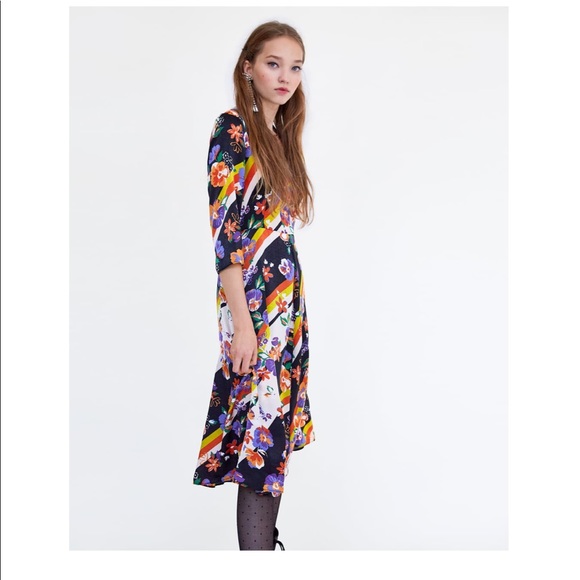 Zara- FLORAL STRIPED MIDI DRESS - Picture 3 of 8